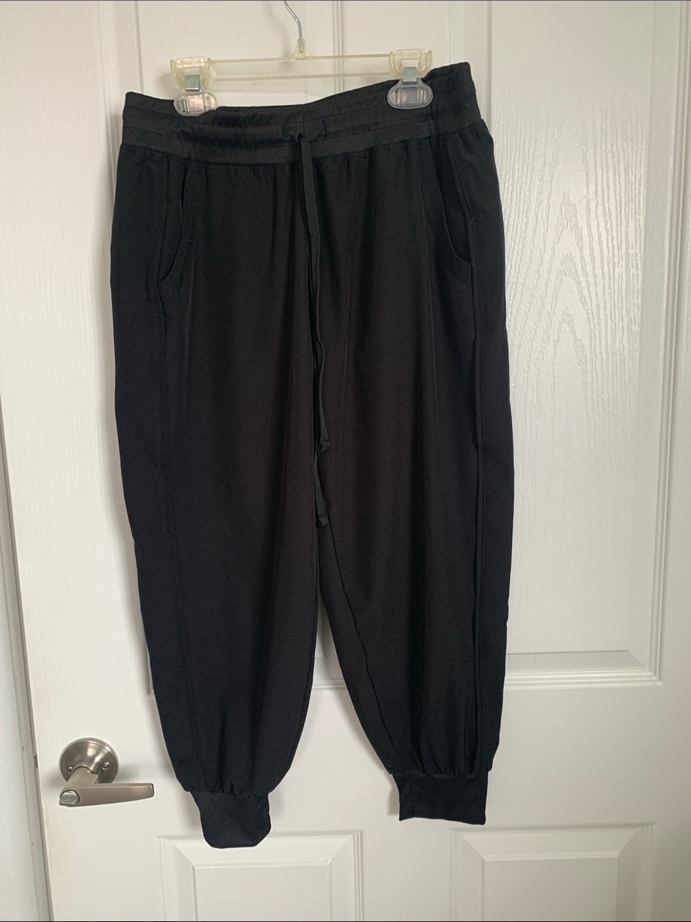 # 111 Women’s Black Drawstring Jogger Sweatpants , size M
